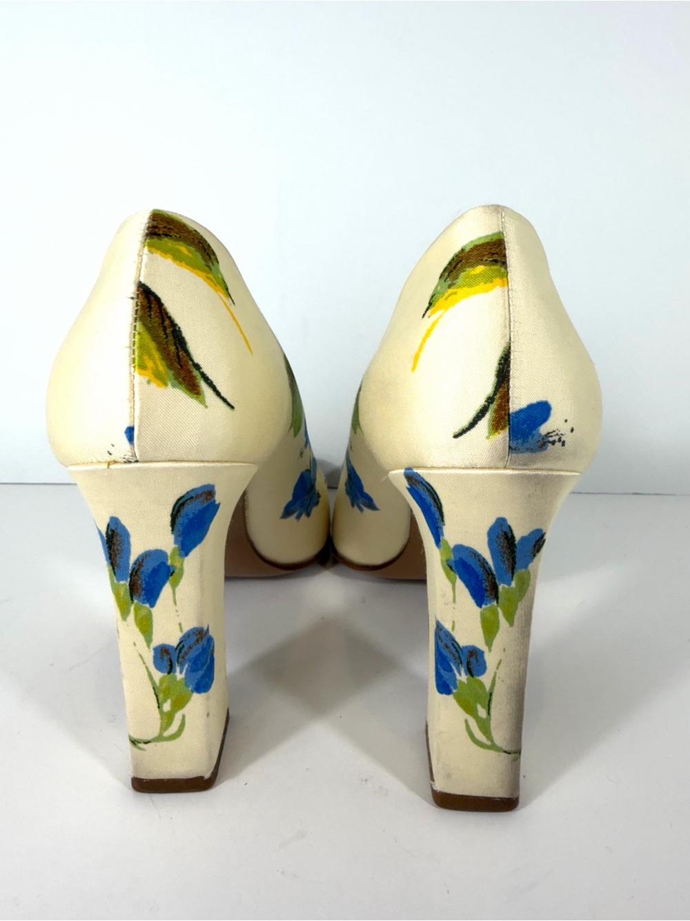 Vintage Prada Floral Print Satin Block Heel Pumps - Cream, Size 38.5 (US 8.5) - Picture 7 of 14